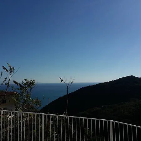 House With 2 Bedrooms In Albori Di Sul Mare, With Wonderful Sea Apartment *