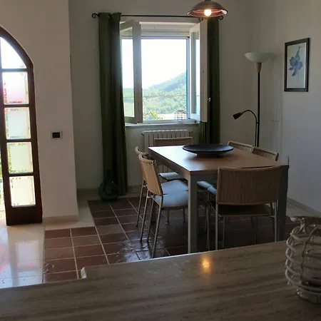 Apartment House With 2 Bedrooms In Albori Di Sul Mare, With Wonderful Sea *