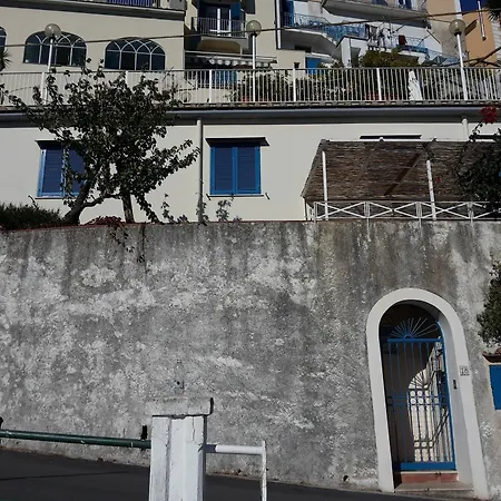 House With 2 Bedrooms In Albori Di Sul Mare, With Wonderful Sea *