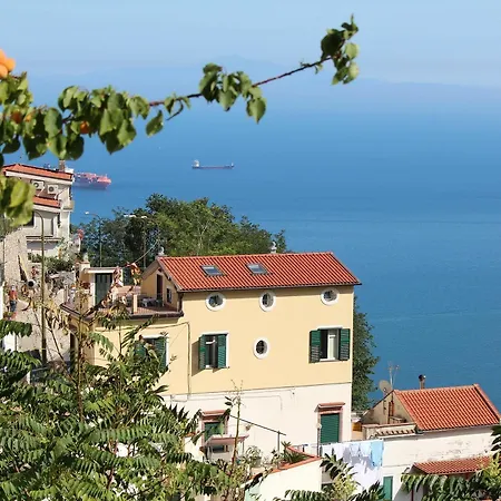 House With 2 Bedrooms In Albori Di Sul Mare, With Wonderful Sea *