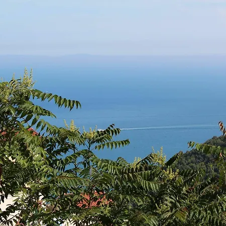 House With 2 Bedrooms In Albori Di Sul Mare, With Wonderful Sea Apartment